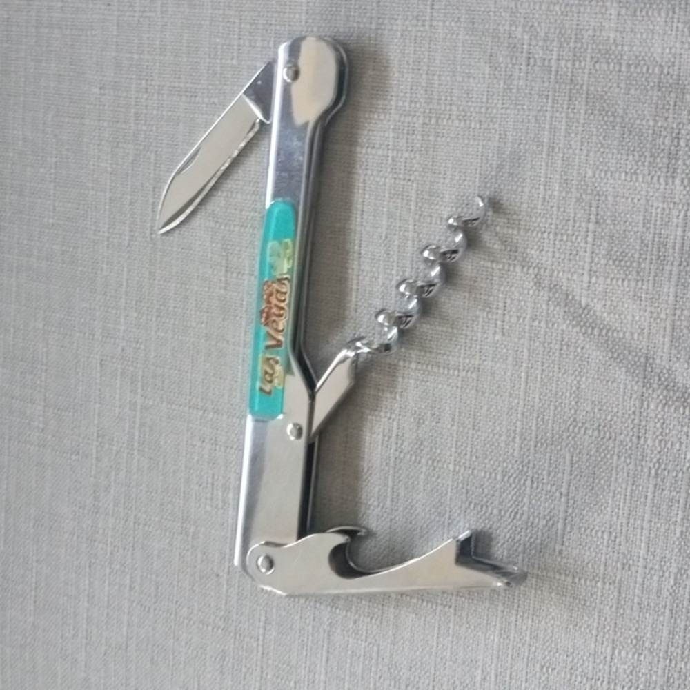 4 /$15  Las Vegas Multi Tool Bar Bottle Opener Corkscrew Dice Roulette Wheel